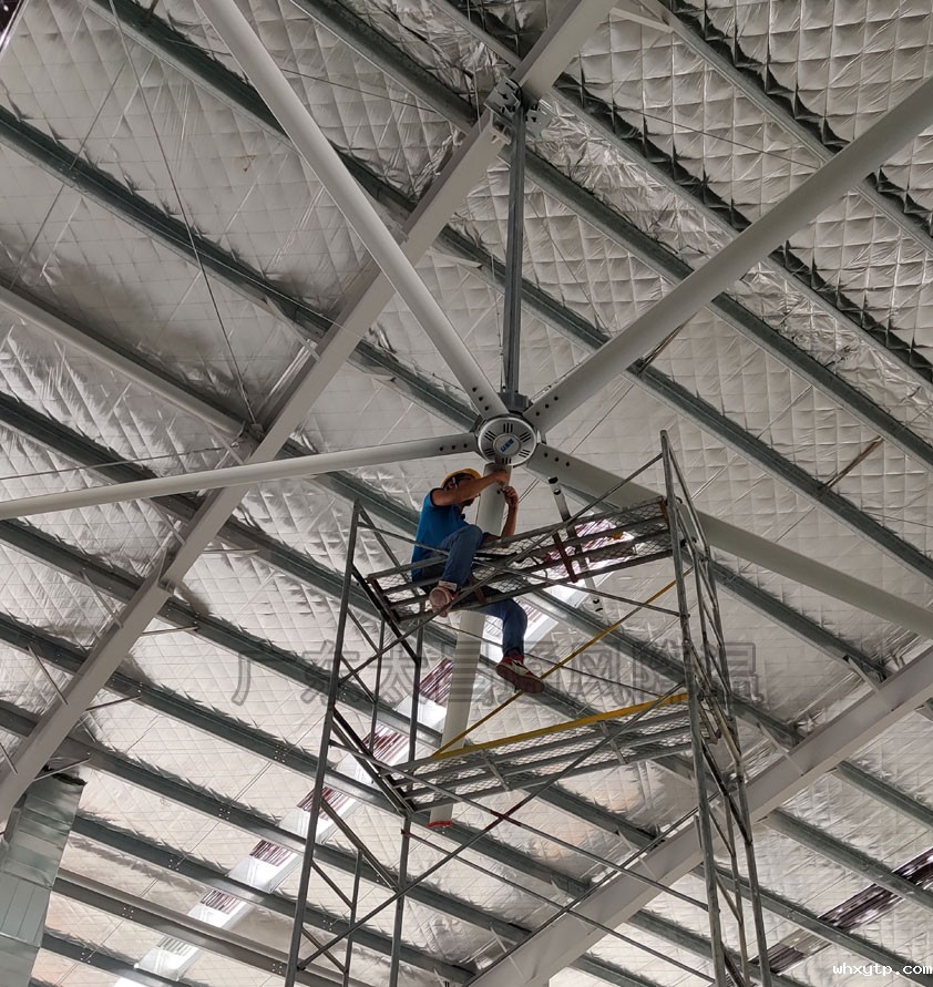 夏天车间闷热 华体会体育手机工业大风扇降温通风提高舒适度