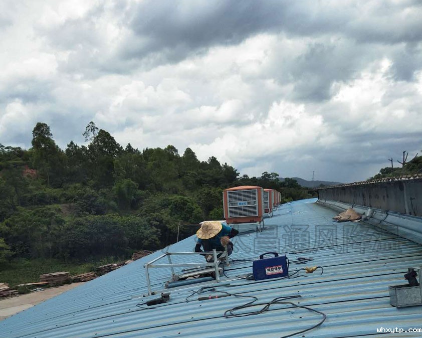 铁皮房环保空调安装.jpg