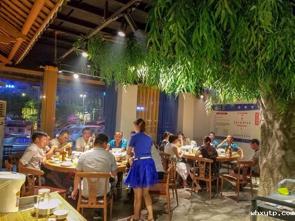 8月9日，华体会体育手机公司聚餐活动